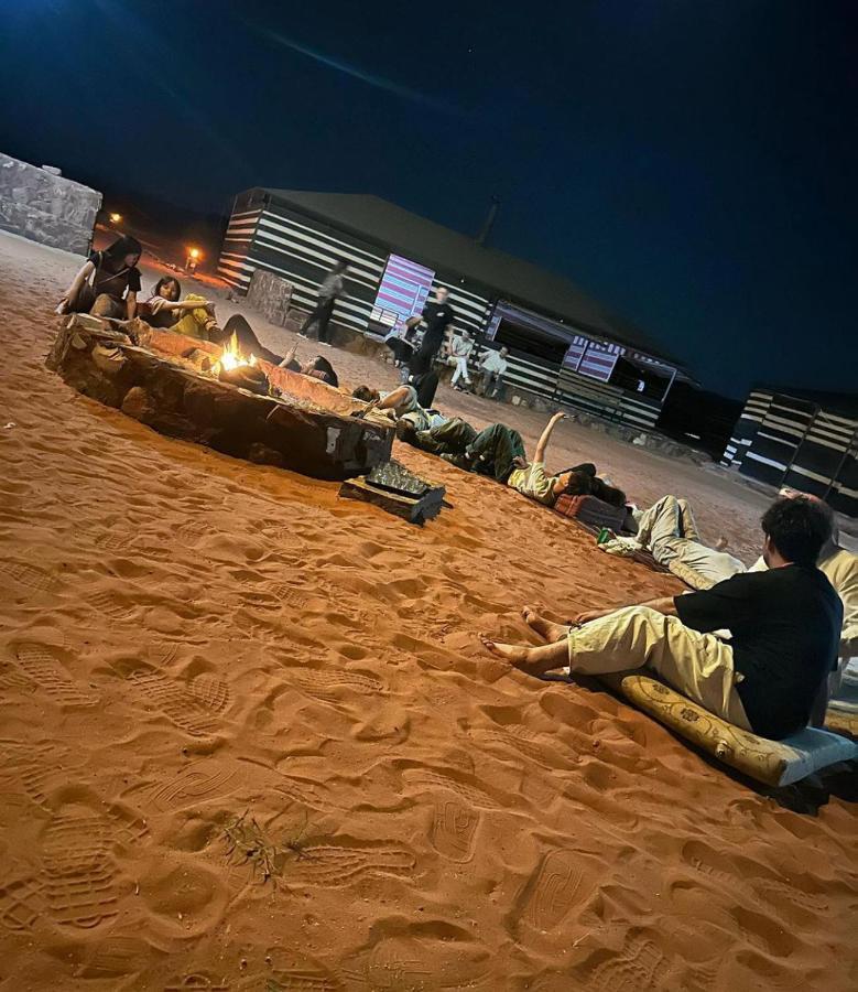 Flowers Rum Camp Wadi Rum Exterior foto